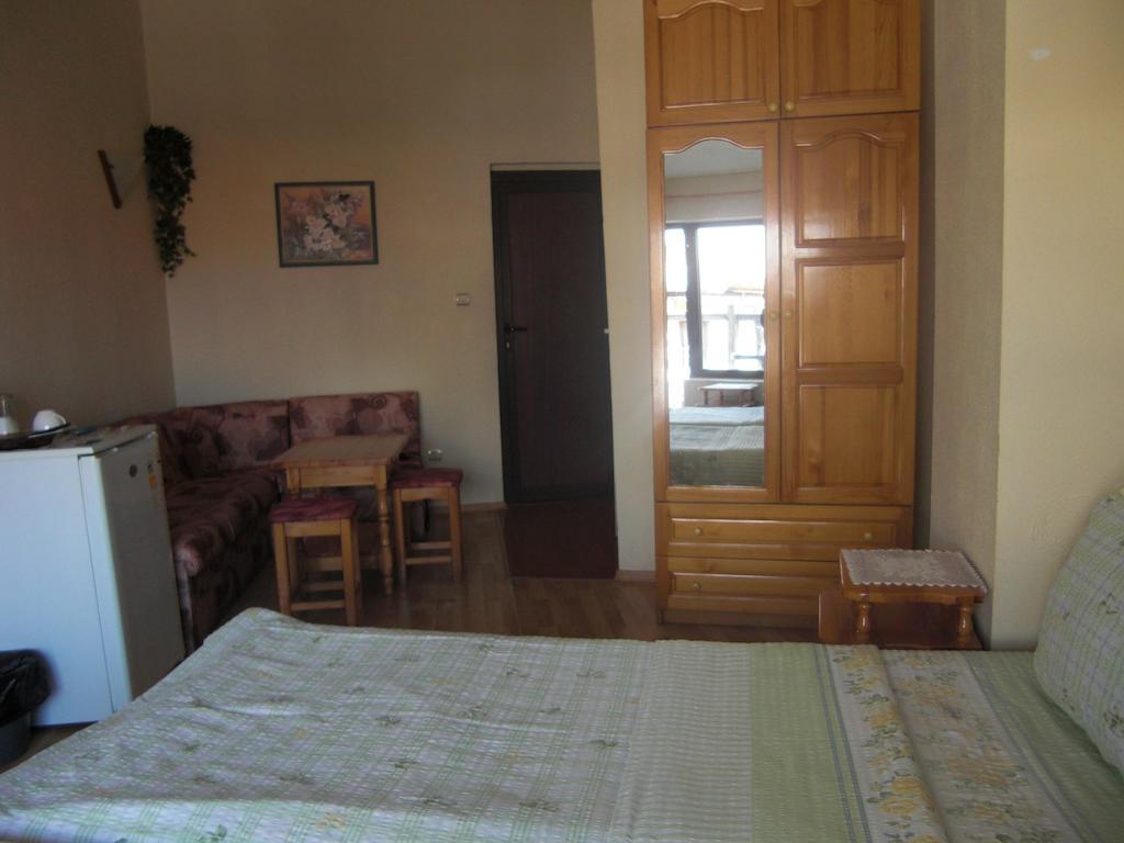 Guest House Antoaneta Nesebar Exterior photo