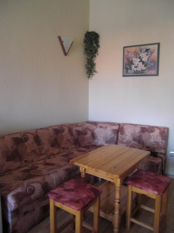 Guest House Antoaneta Nesebar Exterior photo
